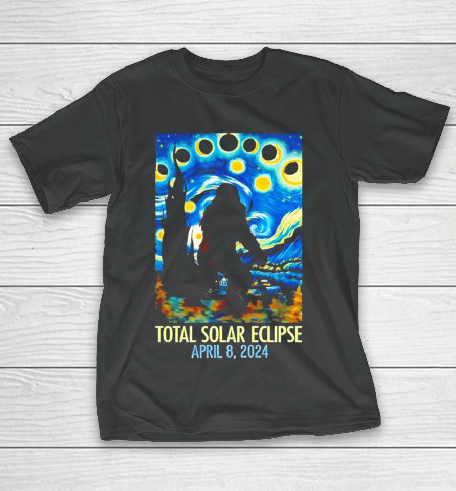 Sasquatch Bigfoot Staring At Solar Eclipse April 8Th 2024 T-Shirt