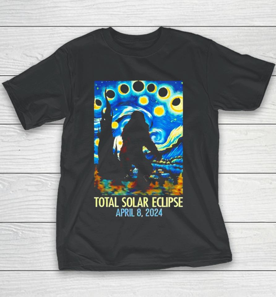 Sasquatch Bigfoot Staring At Solar Eclipse April 8Th 2024 Youth T-Shirt