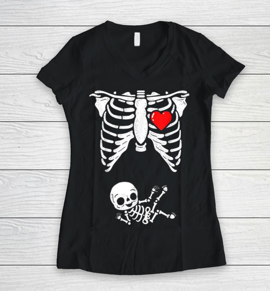 Skeleton Pregnancy Announcement Xray Halloween Women V-Neck T-Shirt