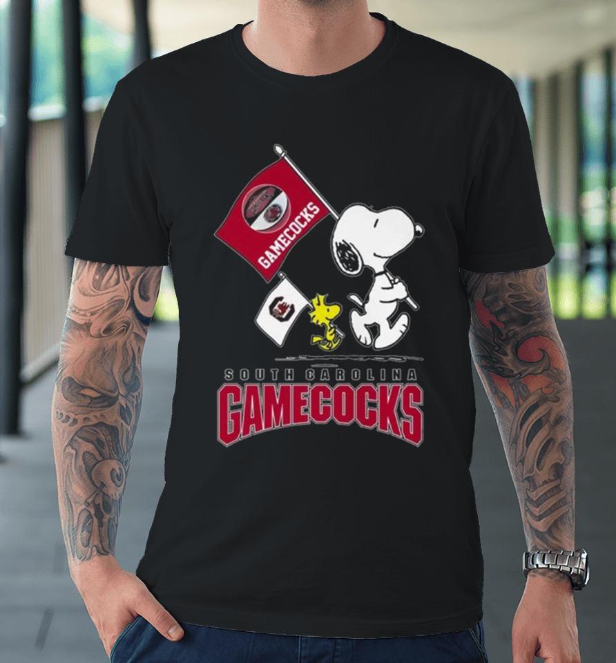Snoopy And Charlie Brown Hold Flag South Carolina Gamecocks Premium T-Shirt