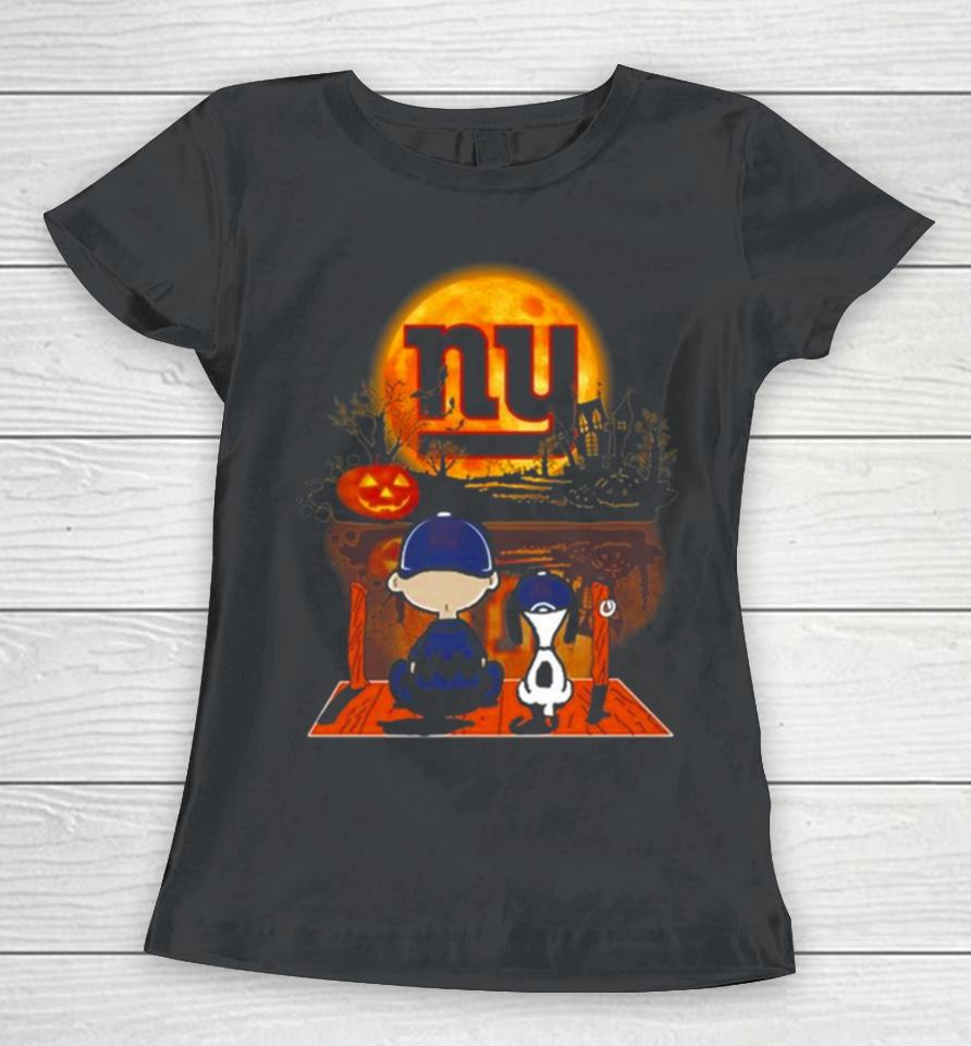 Snoopy And Charlie Brown New York Giants Sitting Under Moon Halloween 2023 Women T-Shirt