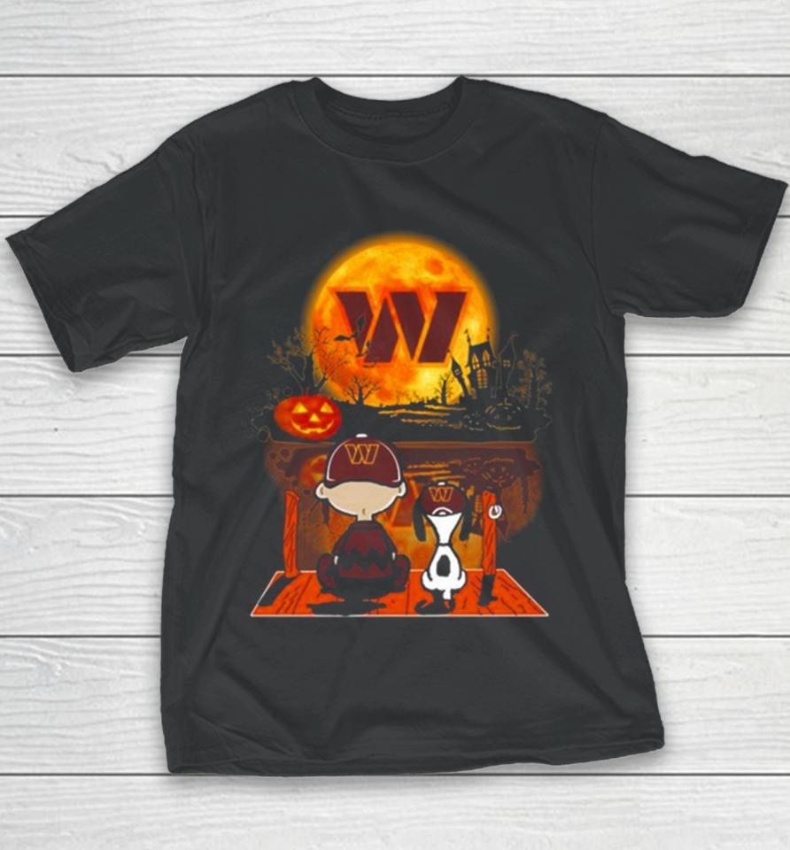 Snoopy And Charlie Brown Washington Commanders Sitting Under Moon Halloween 2023 Youth T-Shirt