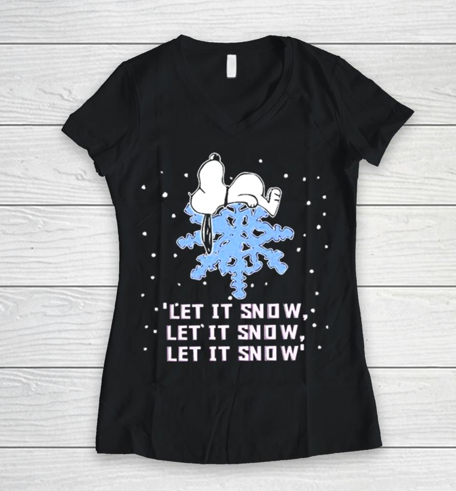 Snoopy Lying On Snowflake Let It Snow Christmas 2023 Illustration Women V-Neck T-Shirt