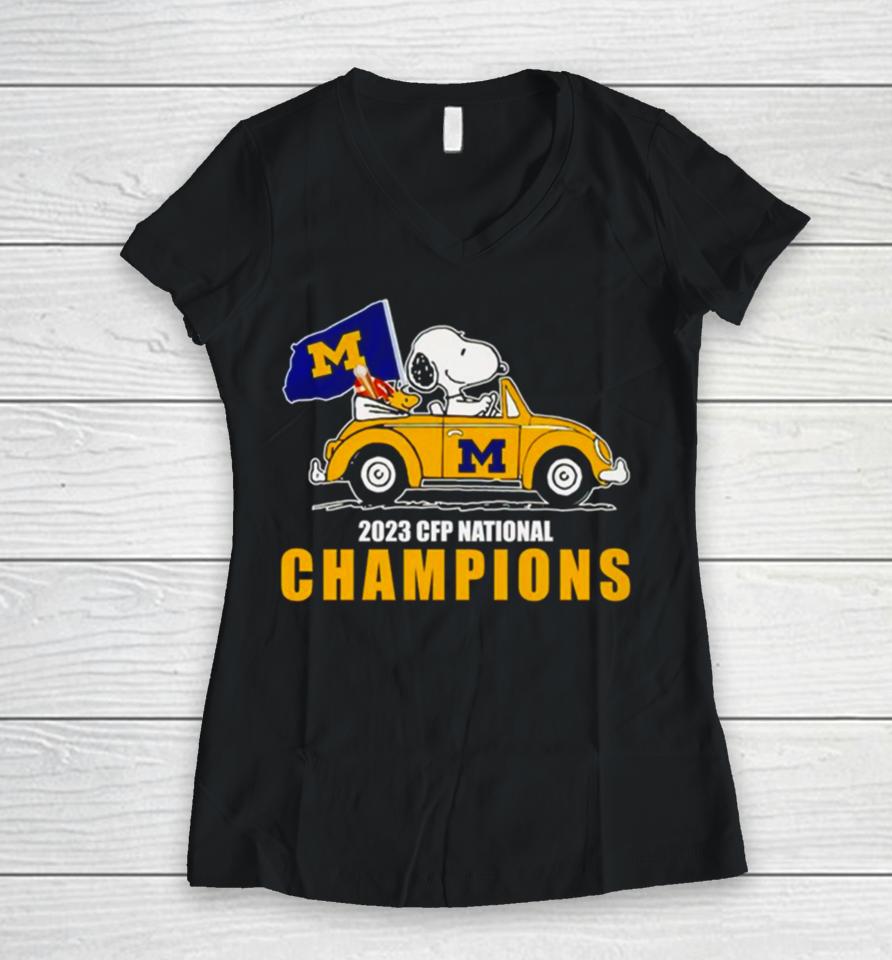 Snoopy Michigan Wolverines 2023 Cfp National Champions Women V-Neck T-Shirt