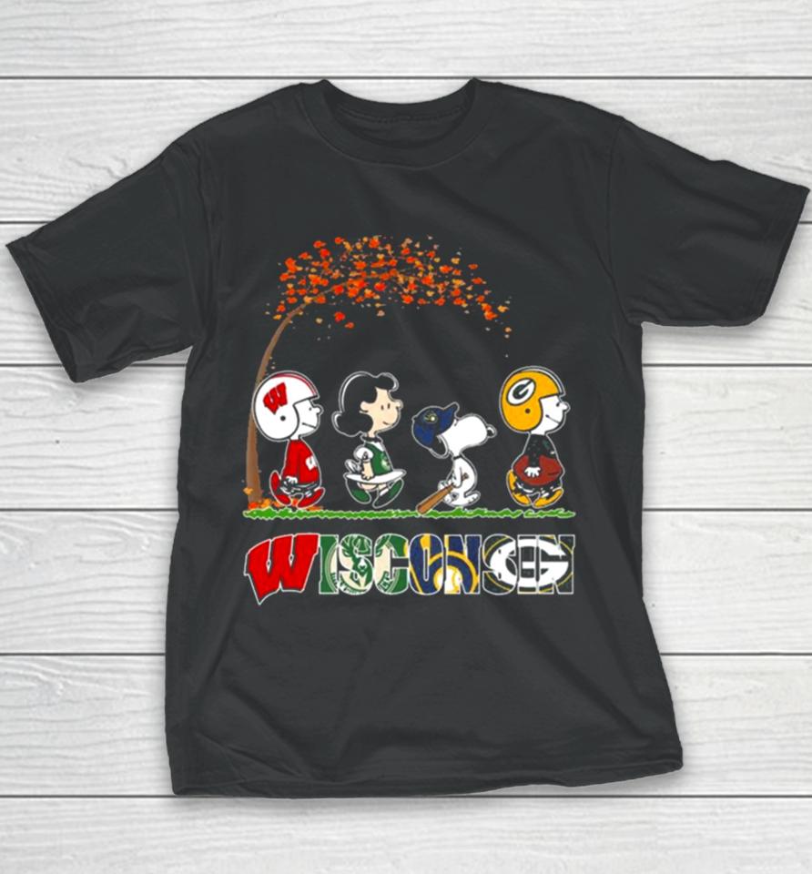 Snoopy Peanuts Loves Fall And Wisconsin Green Bay Packers Milwaukee Bucks Brewers Youth T-Shirt