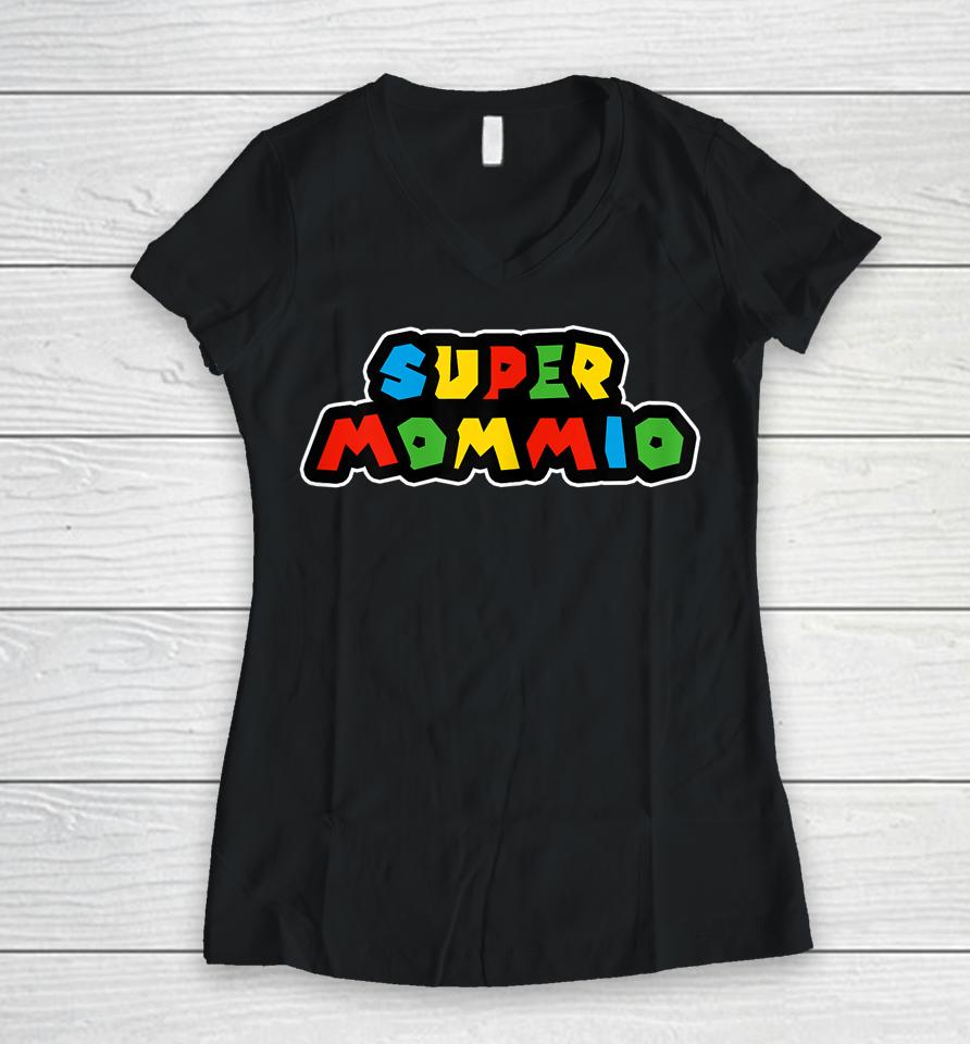 Super Mommio Funny Nerdy Mommy Mother Women V-Neck T-Shirt