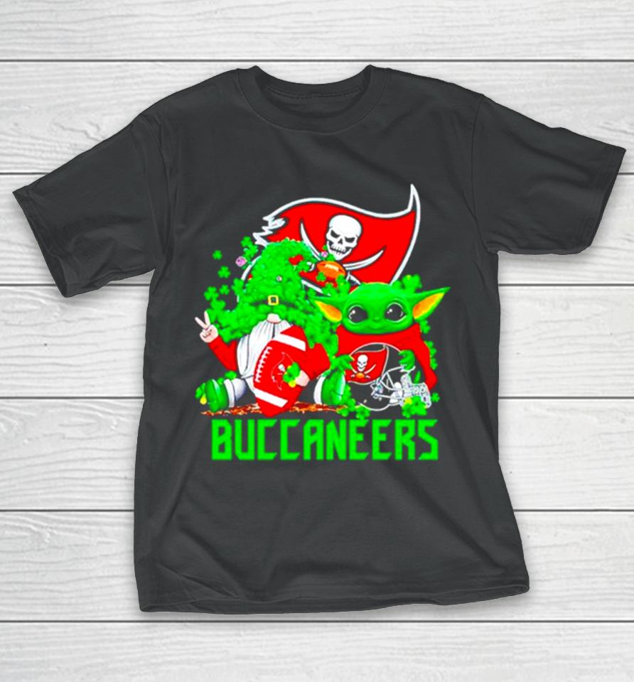 Tampa Bay Buccaneers Baby Yoda Happy St.patrick’s Day Shamrock T-Shirt