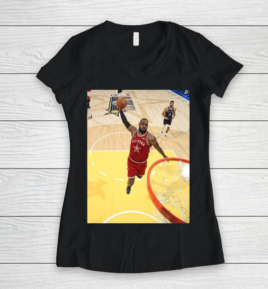 The Iconic Dunk Moment Of The King Lebron James In Nba All Star 2024 Women V-Neck T-Shirt