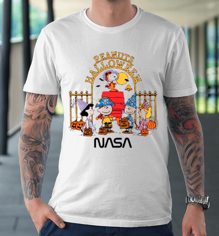 The Peanuts Space Trick And Treat Halloween Premium T-Shirt