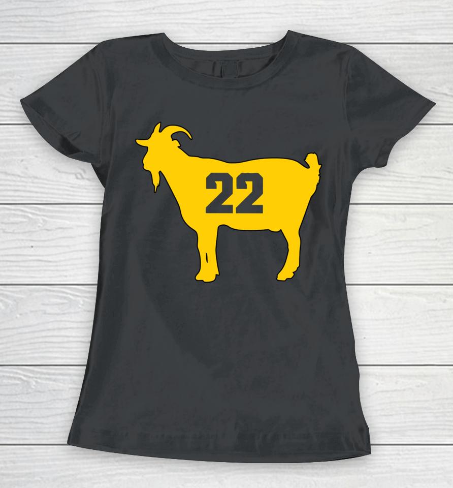 The Queen Of Basketball Iowa's Goat 22 Women T-Shirt