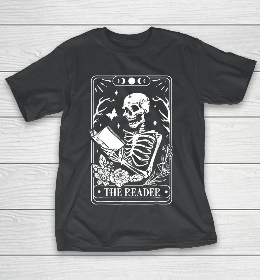 The Reader Spooky Season Retro Halloween Skeleton Tarot Card T-Shirt
