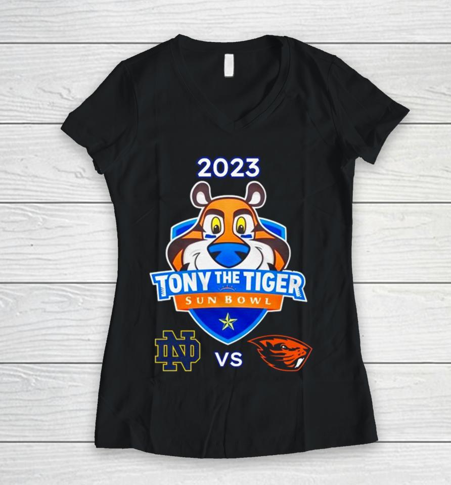 Tony The Tiger Sun Bowl 2023 Notre Dame Vs Oregon State Sun Bowl Stadium El Pase Tx Cfb Bowl Game Women V-Neck T-Shirt