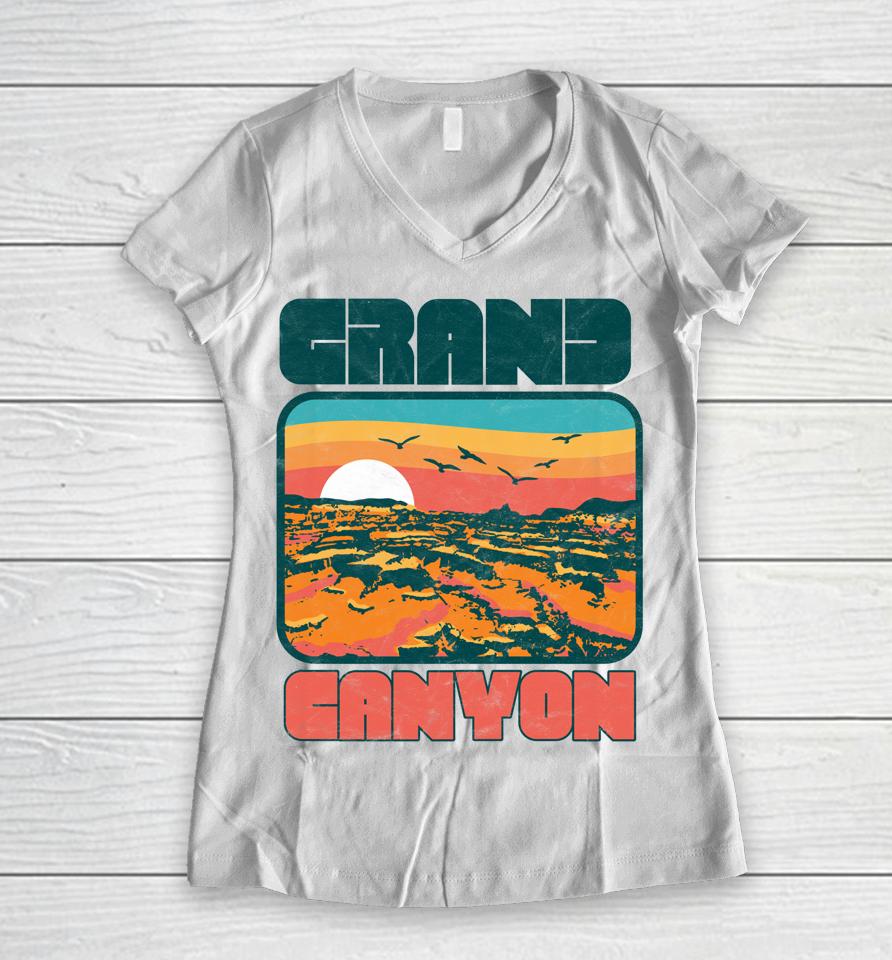 Vintage 80'S Grand Canyon Retro Vibe Graphic Women V-Neck T-Shirt