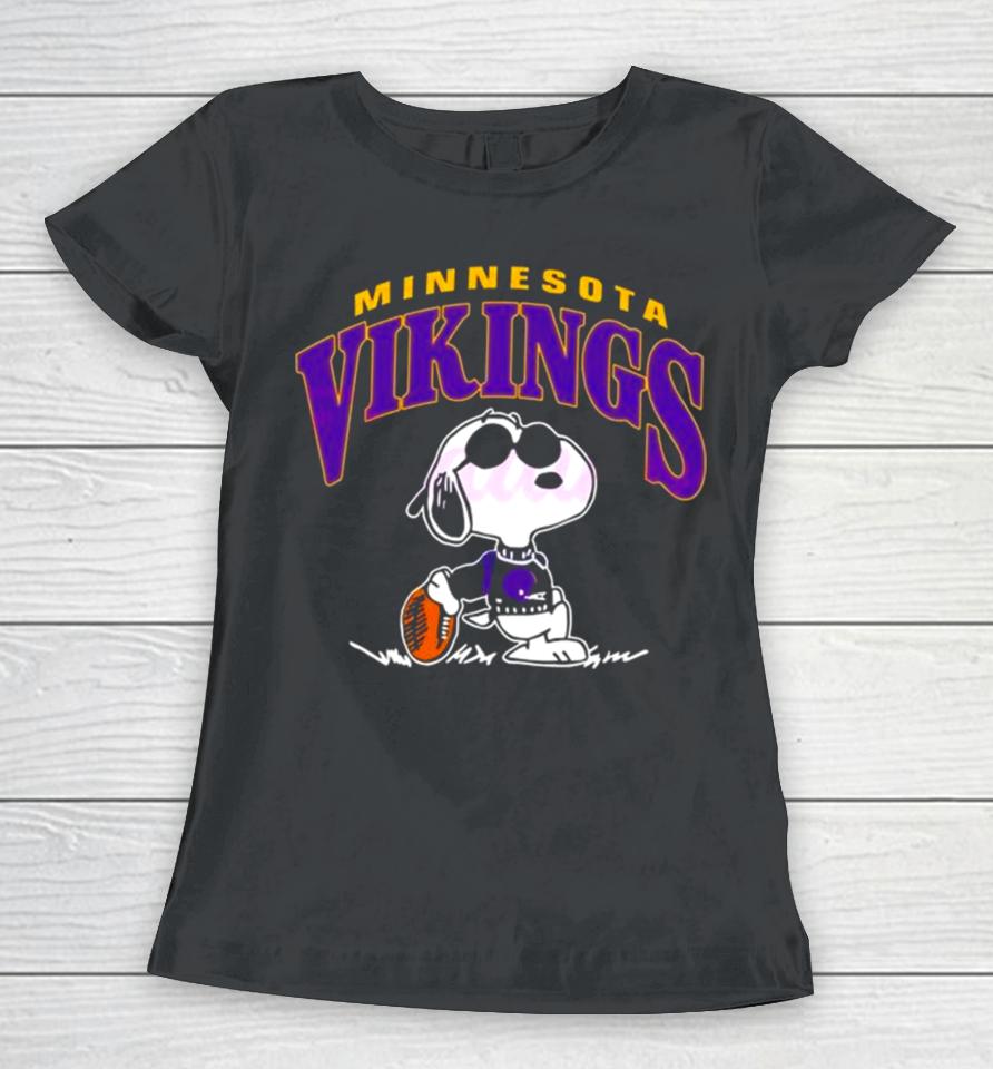 Vintage Snoopy Football Minnesota Vikings Nfl 2023 Women T-Shirt