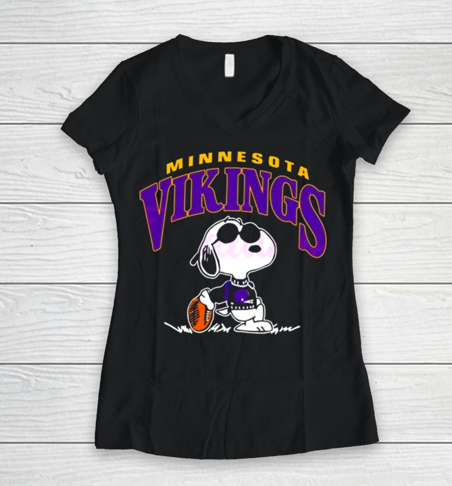 Vintage Snoopy Football Minnesota Vikings Nfl 2023 Women V-Neck T-Shirt