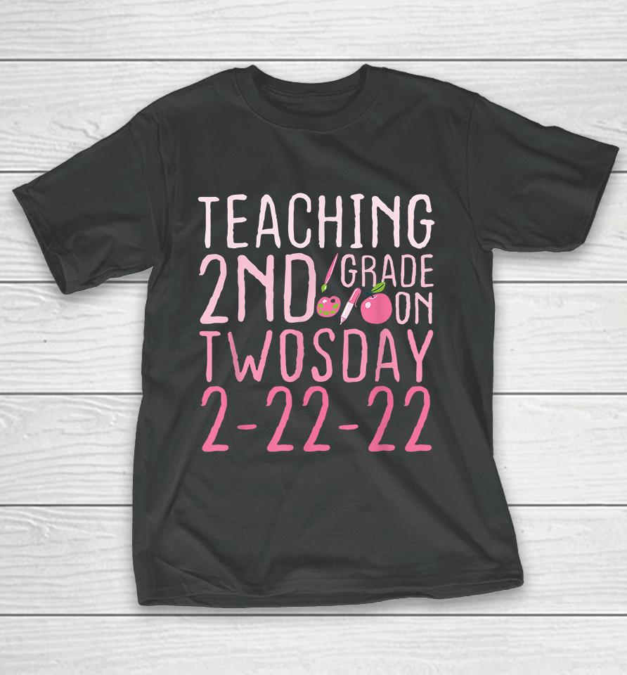 Vintage Teaching 2Nd Grade On Twosday 2-22-22 February 22Nd T-Shirt