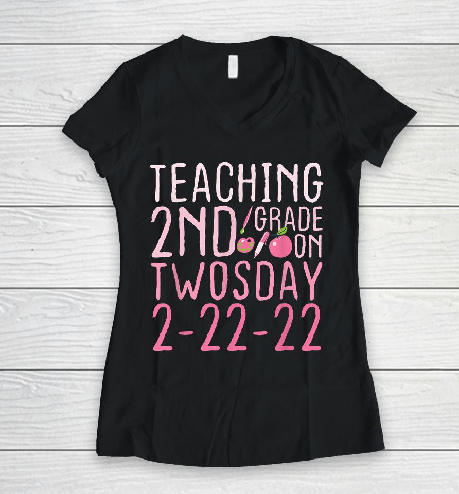 Vintage Teaching 2Nd Grade On Twosday 2-22-22 February 22Nd Women V-Neck T-Shirt