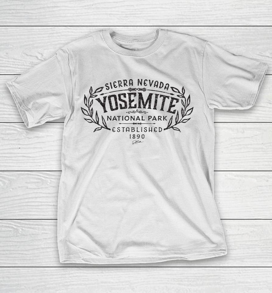 Yosemite National Park California Retro T-Shirt